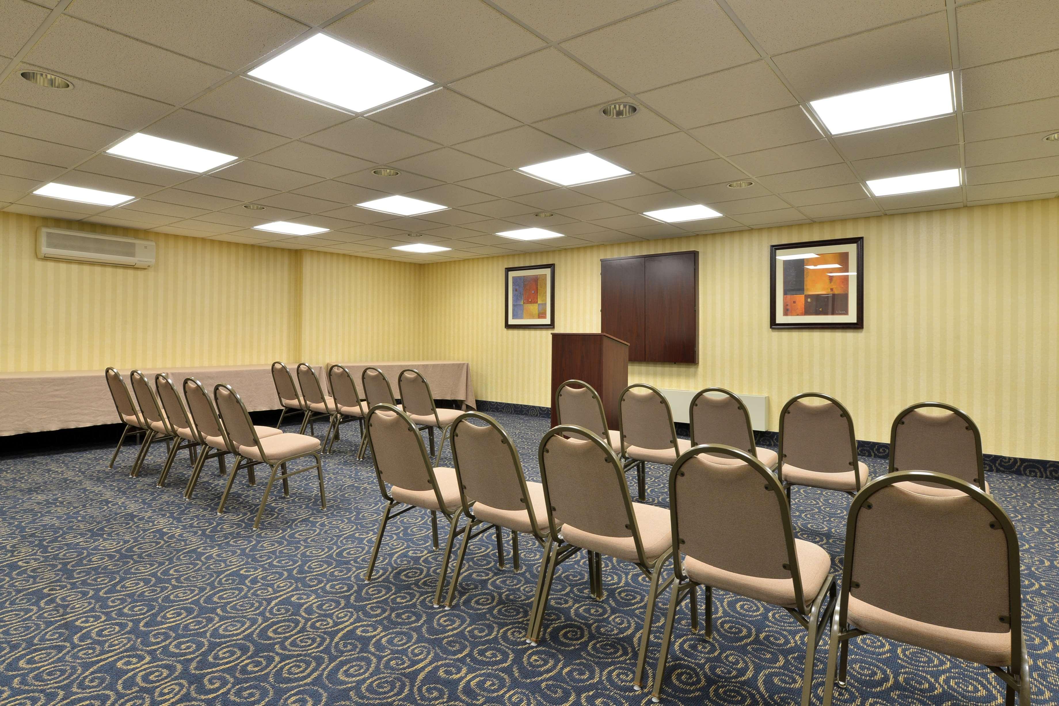 Holiday Inn Express & Suites - Williamstown - Glassboro By Ihg Exterior foto
